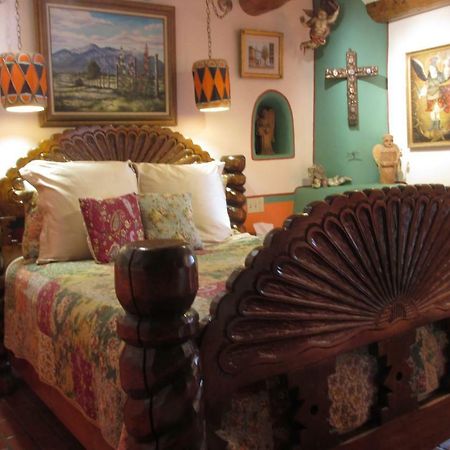 La Dona Luz Inn An Historic B&B タオス エクステリア 写真