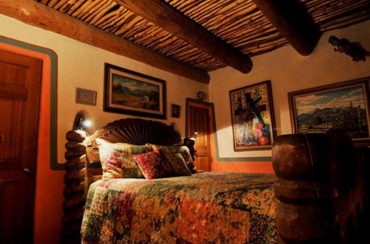 La Dona Luz Inn An Historic B&B タオス エクステリア 写真